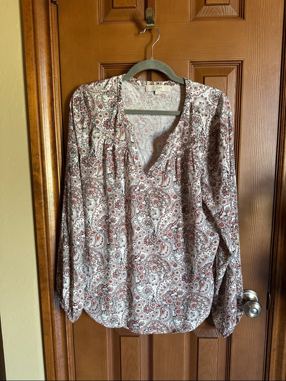 LOFT White and Red Paisley Split Neck Mixed Media Long-Sleeve Blouse, size Large